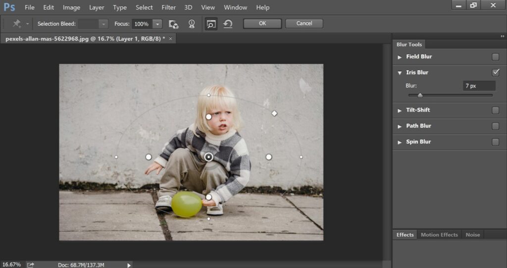 how to blur background in photoshop cs5
