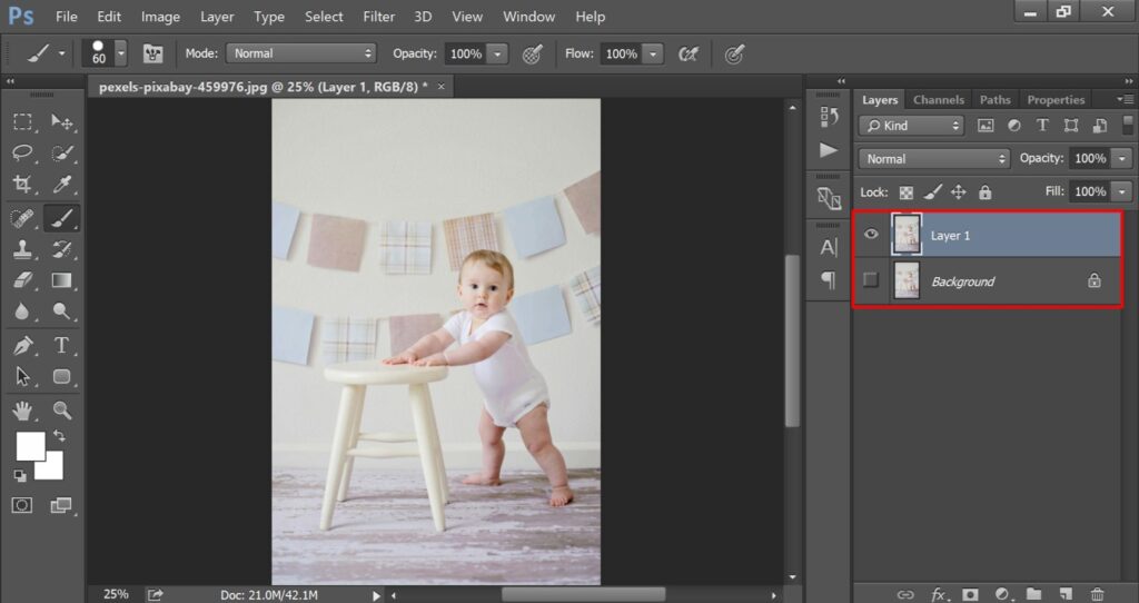 how to blur the background of a picture in photoshop