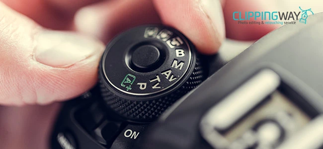 How to Photograph Reflective Products for eCommerce- Best DIY Tips 8 Optimize-Camera-Settings